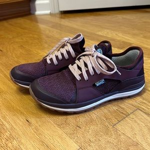 Lems Women’s Mesa size 8.5 in Rosewood